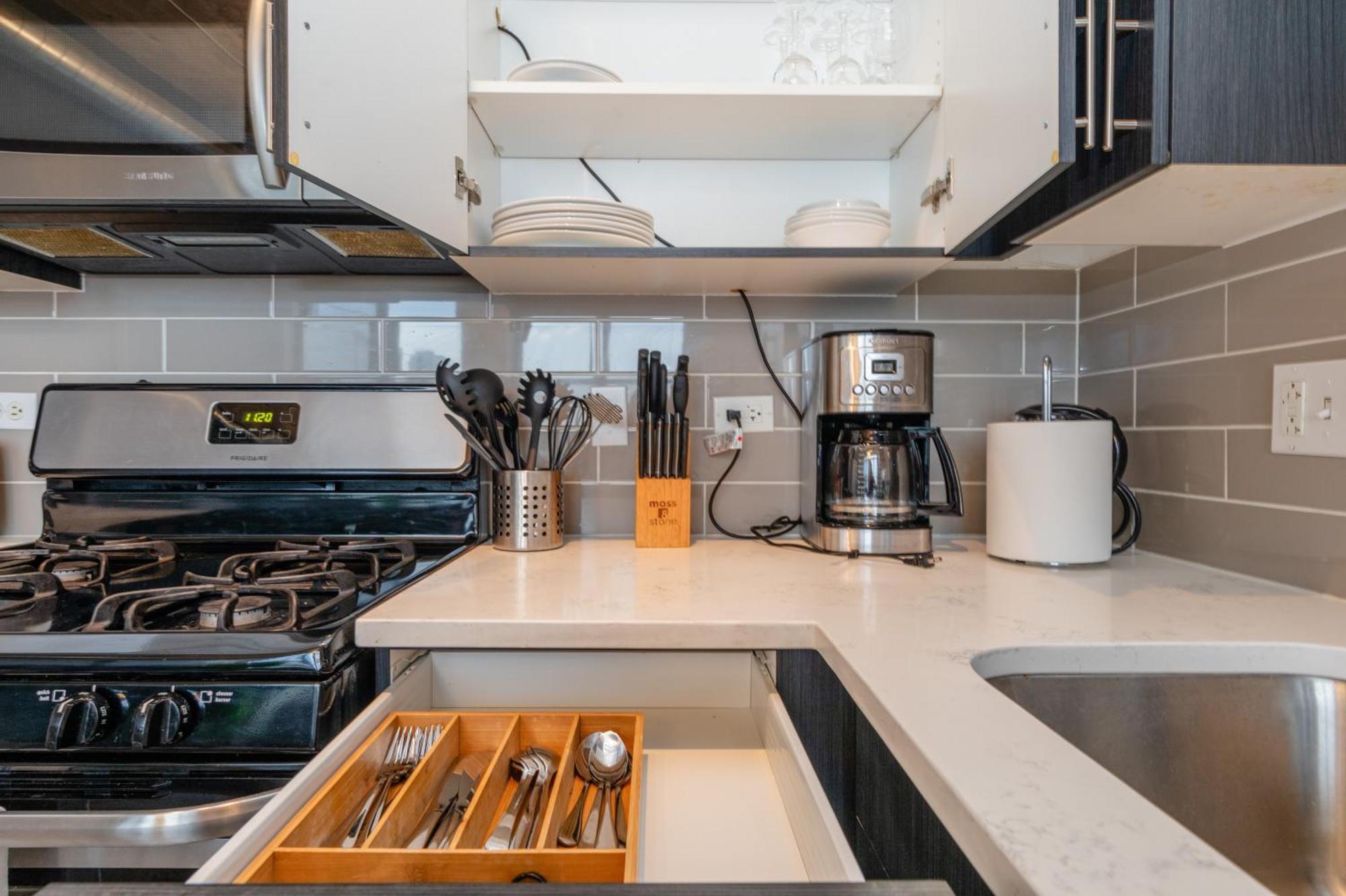 Family Friendly 2Br South Loop Suite With Optional Parking And Gym Access Sleeps Up To 8 Near Mccormick Place And Soldier Field Чикаго Экстерьер фото