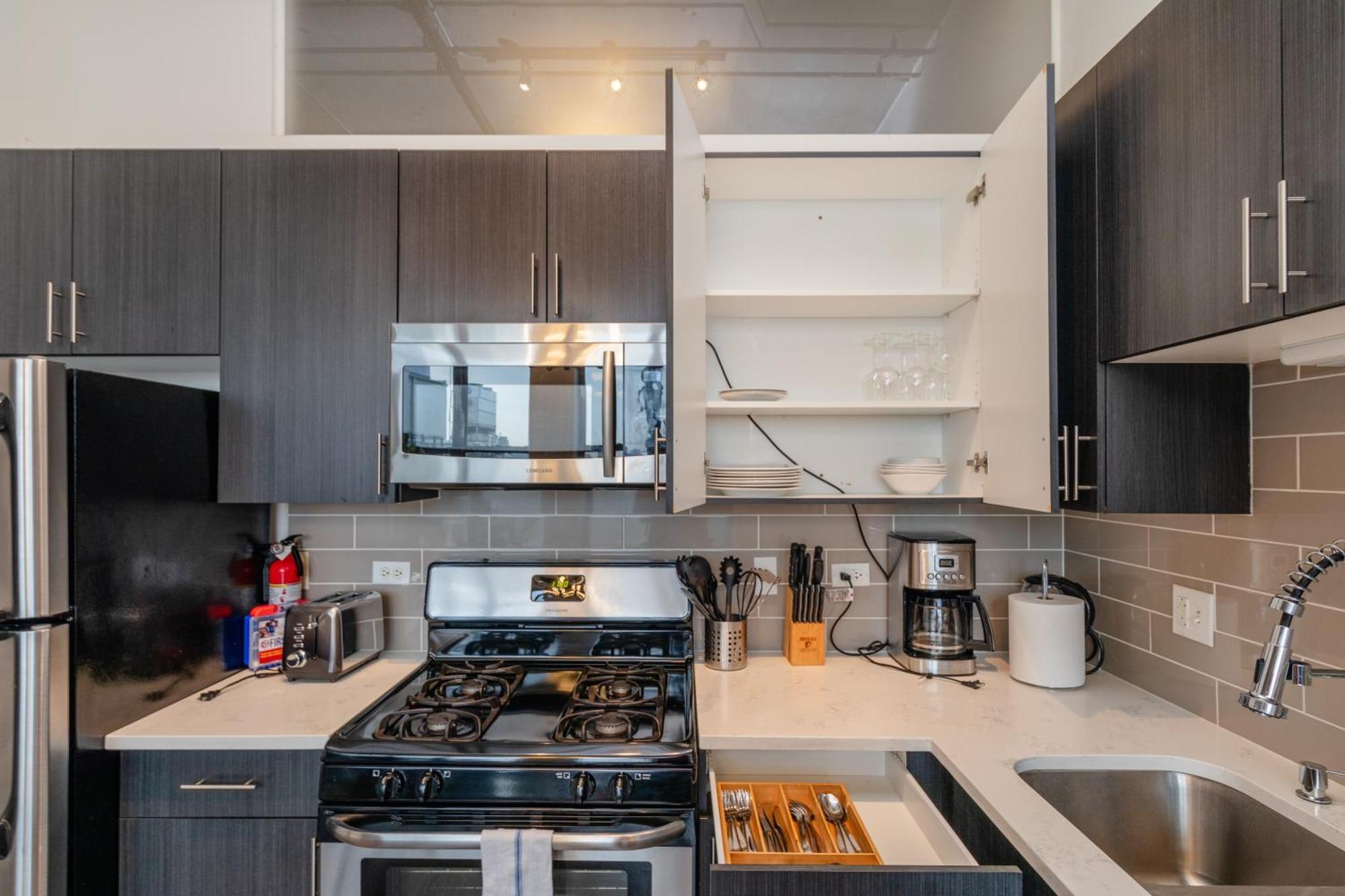 Family Friendly 2Br South Loop Suite With Optional Parking And Gym Access Sleeps Up To 8 Near Mccormick Place And Soldier Field Чикаго Экстерьер фото